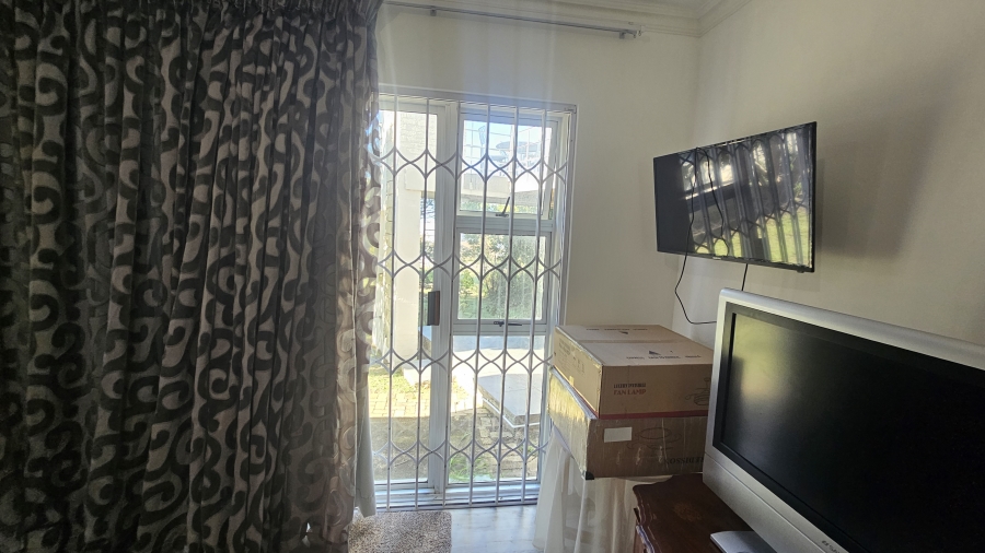 3 Bedroom Property for Sale in Wavecrest Eastern Cape